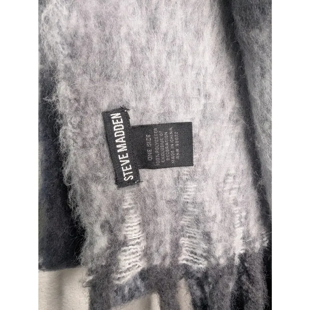 Steve Madden Unisex Chunky Checkered Scarf OS Soft Cottagecore Winter Tassels